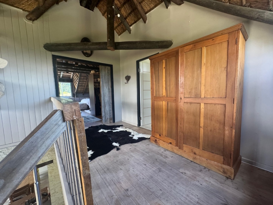 6 Bedroom Property for Sale in Sedgefield Rural Western Cape